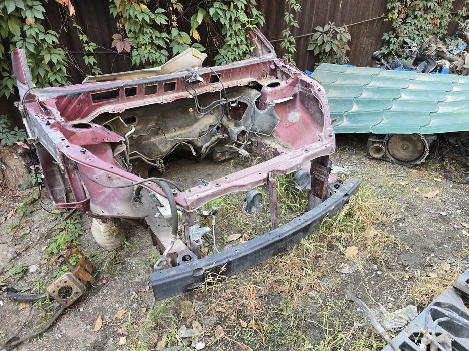 Скелет морды телевизор лонжероны стойки Тойота Сиенна 20 Toyota Sienna