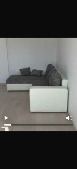 Vând canapea "MobExpert". Aproape nouă.