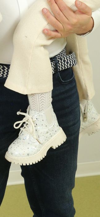 Бежови Детски Боти