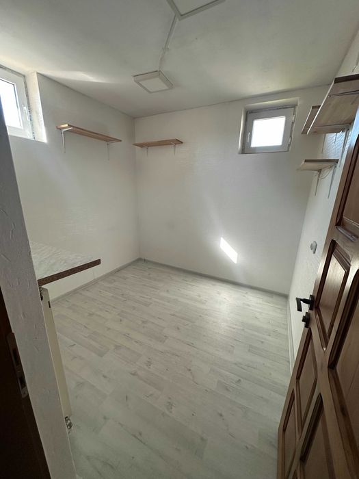 Spațiu comercial de închiriat – ideal pentru activități medicale, birouri sau salon înfrumusețare – zona Astra