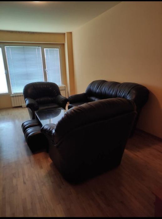 Давам под наем тристаен апартамент в Дианабад