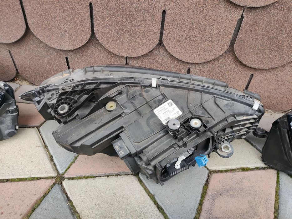 Far DIGITAL LIGHT Faruri stanga dreapta Mercedes C class W206 A2069064803 / A2069064703