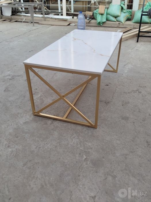 Jurnalniy stol loft