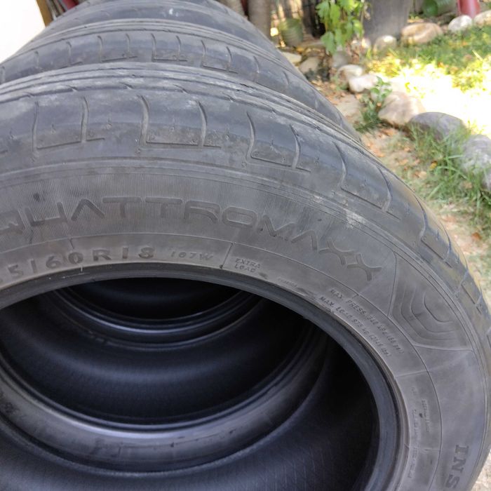 Anvelope vară Dunlop SP Quattromaxx 235/60/R18 folosite