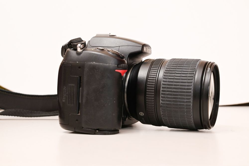 Nikon d7000 + 18-105 vr
