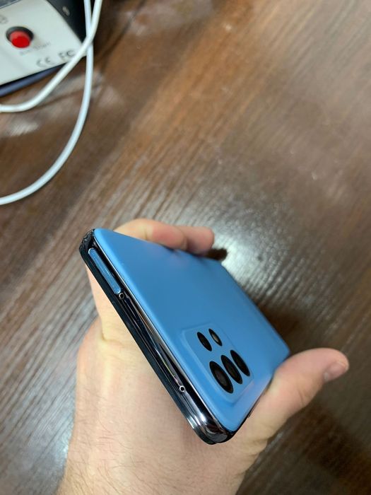 Самсунг а52 в хорошем состоянии