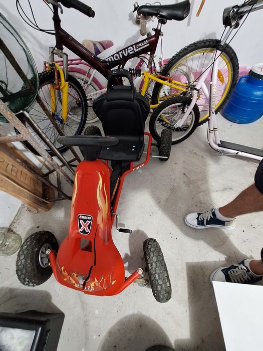 Kart pedale cadru metalic,scaun reglabil 2 poziții (6-12ani