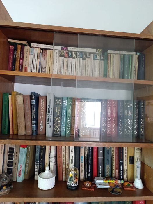 Продам Книги классика (детективы)