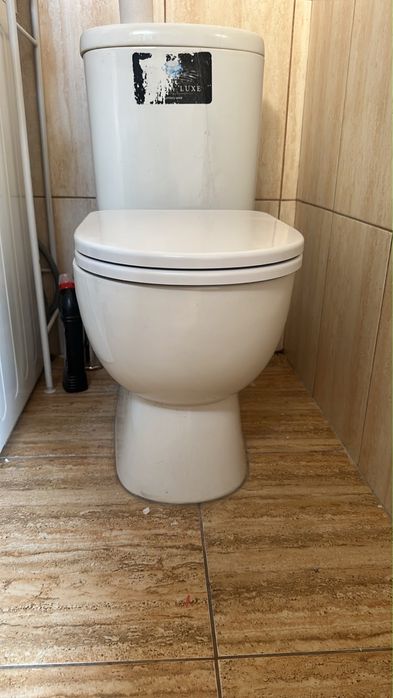 Унитаз в хорошем состоянии