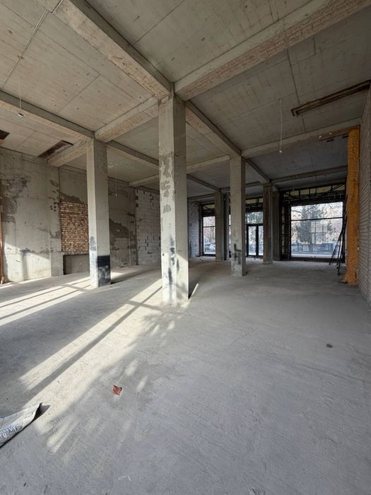 Жк "Узбегим" 432 кв.м нежилое помещение первая линия срочно Своя