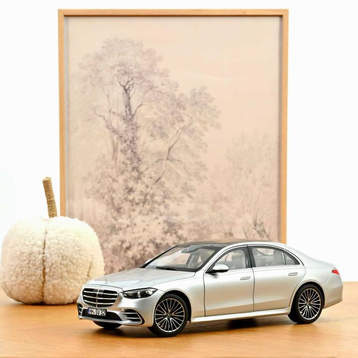 Machetă Mercedes-Benz S-Class AMG-Line 2021 1:18 Norev