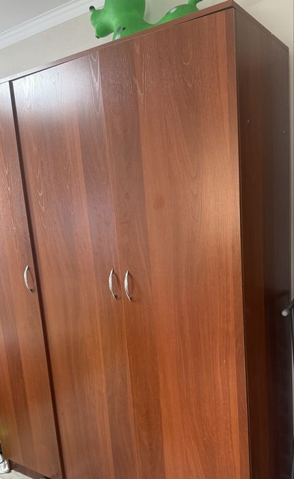 Продам шкаф в хорошем состоянии