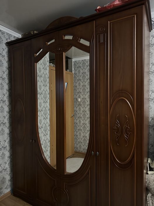 Продам спальный гарнитур