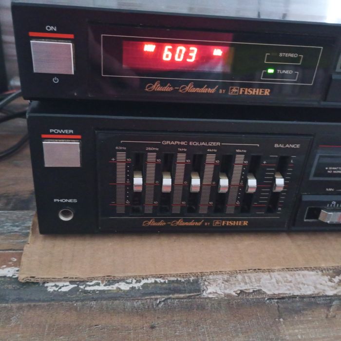 Stație de amplificare și radio Fisher