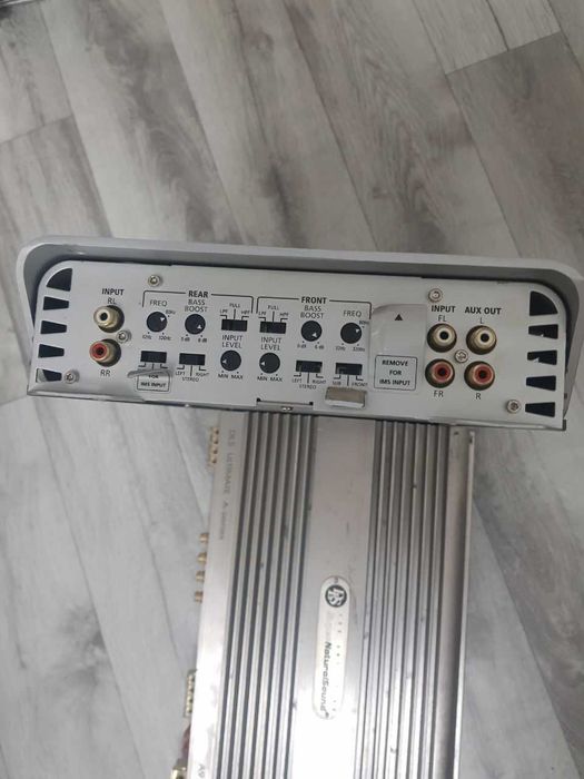 Усилитель INFINITI.