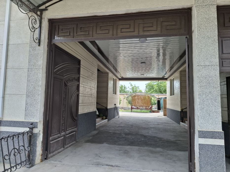 Ховли уй сотилади