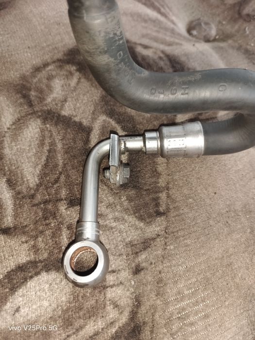 Патрубок охлаждения vag