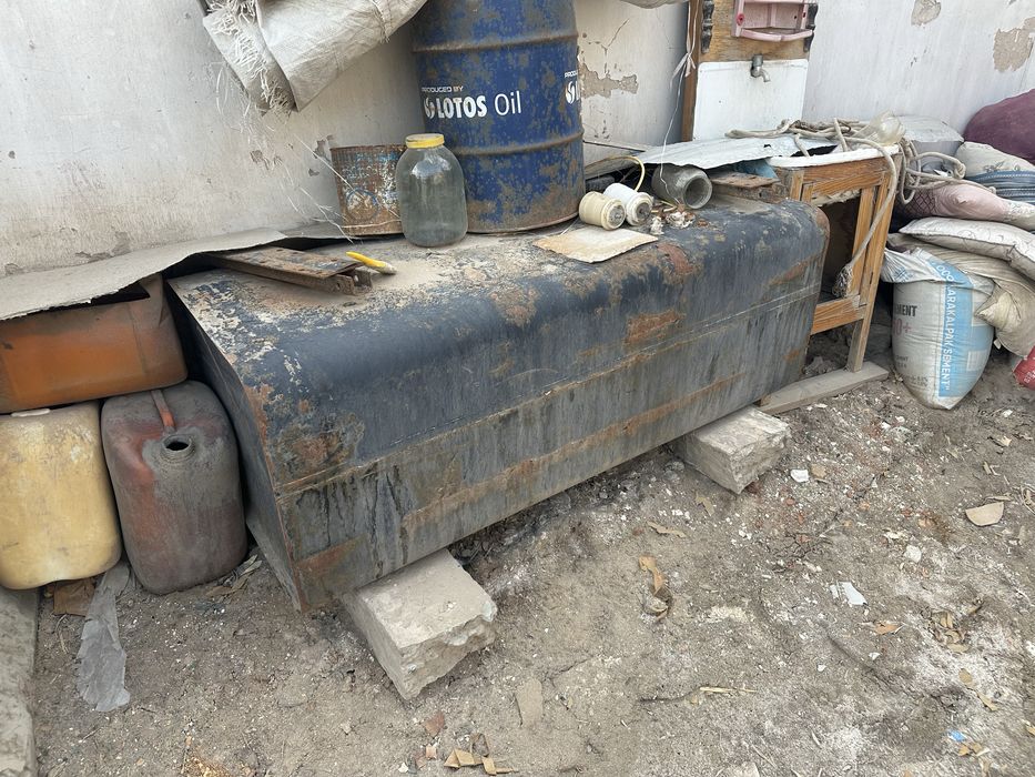 Бак солярка сотилади