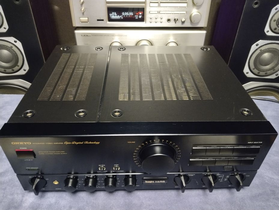 ONKYO Integra A-817XD