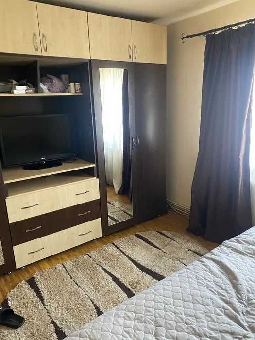 Inchiriez apartament cu 2 camere decomandat in zona Stadion Lugoj