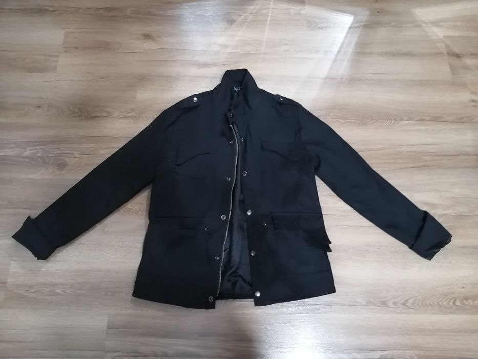 Стильная фирменная  куртка