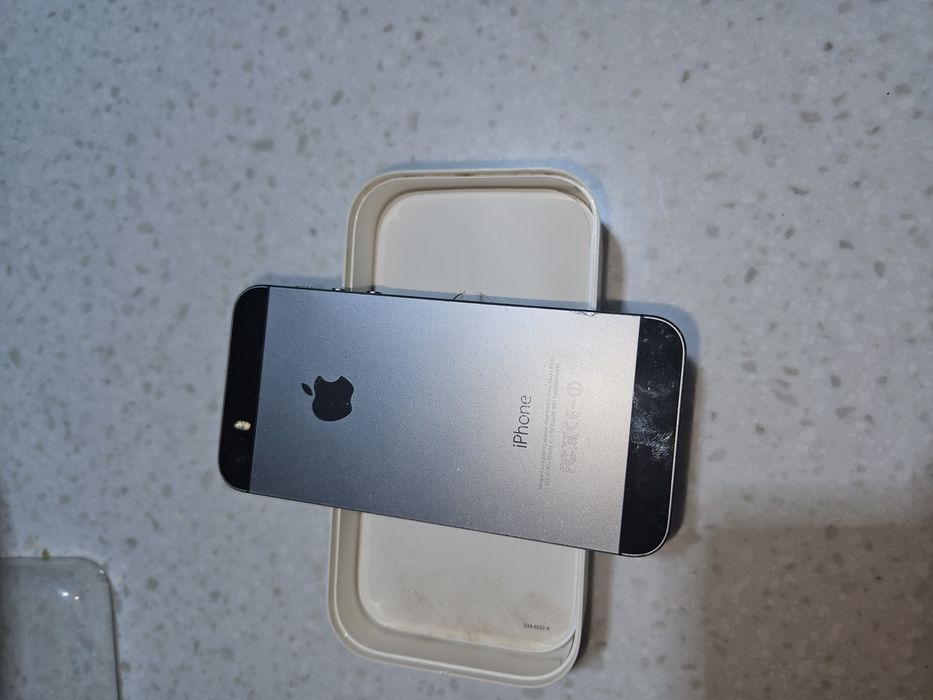 ihone 5s на запчасти или под восстановление