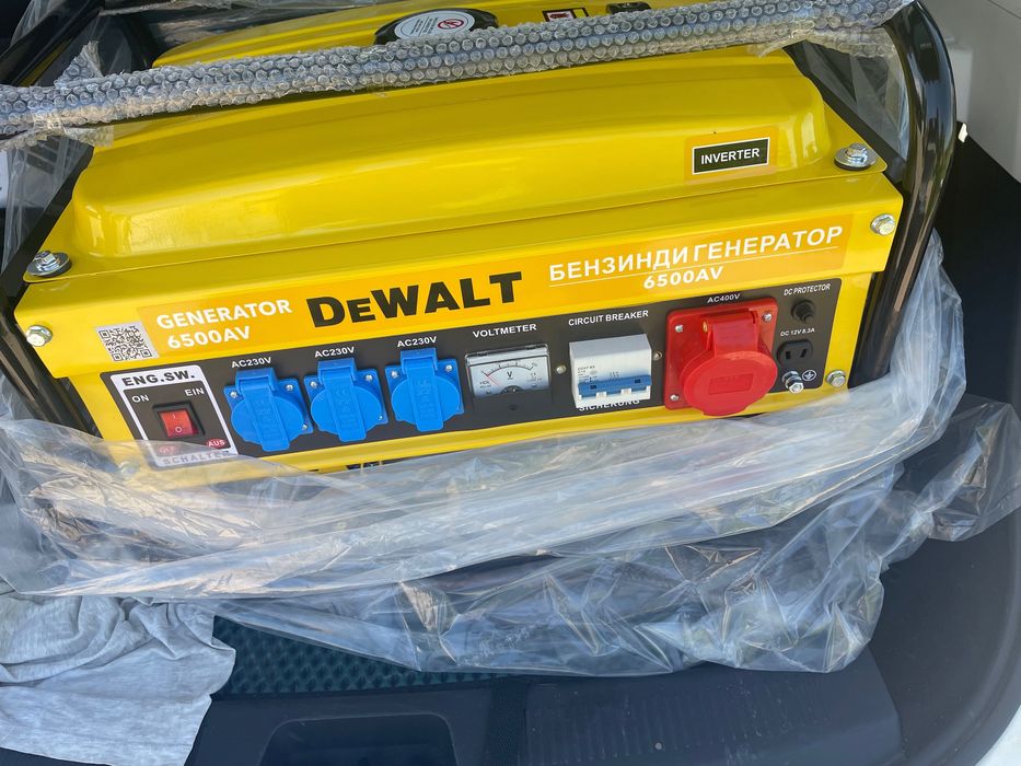 Бензиновый генератор DeWALT 6500AV
