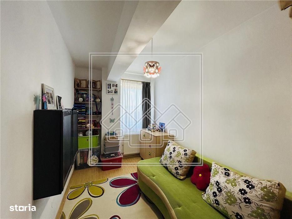 Apartament 3 camere, balcon, loc de parcare - Turnisor