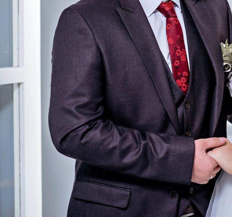 Костюм тройка 56р в чехле