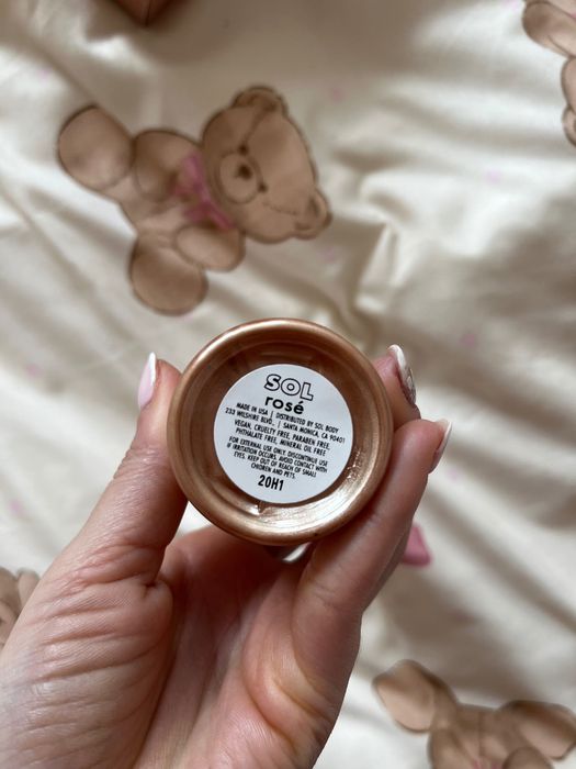 Олио за тяло и палитра за лятото на  Colourpop