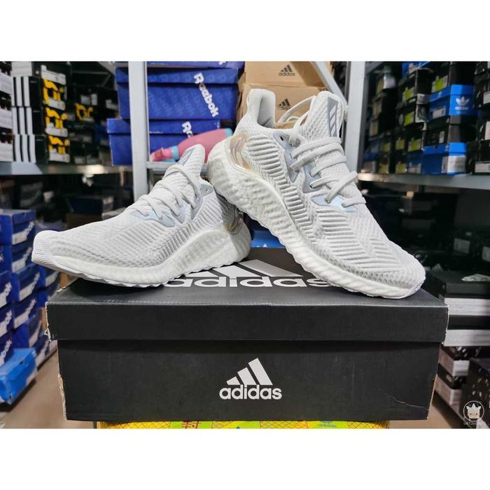 Мъжки  маратонки   ADIDAS ALPHABOOST   Оригинални  EU 41 1/3