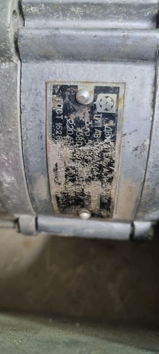 Элекродвигатель заточной станок