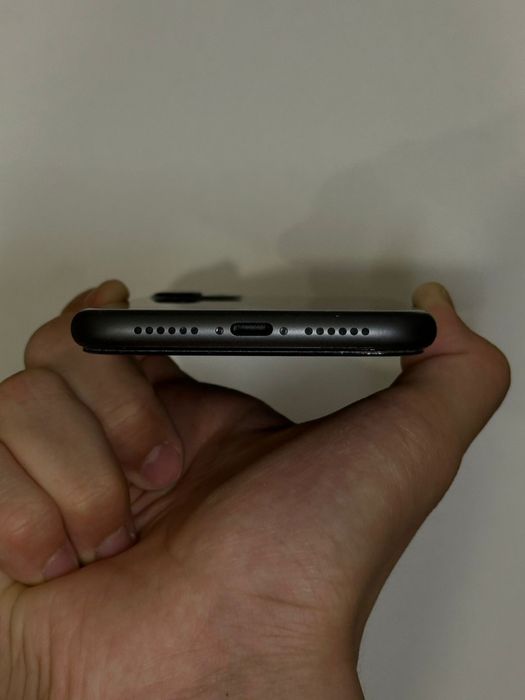 Продам IPhone 11 128gb