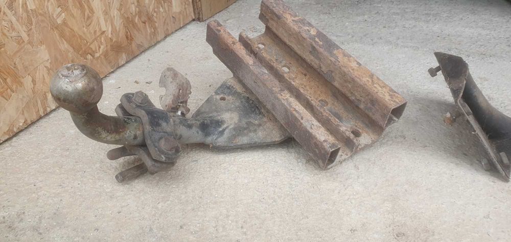 Продавам тегличи два броя