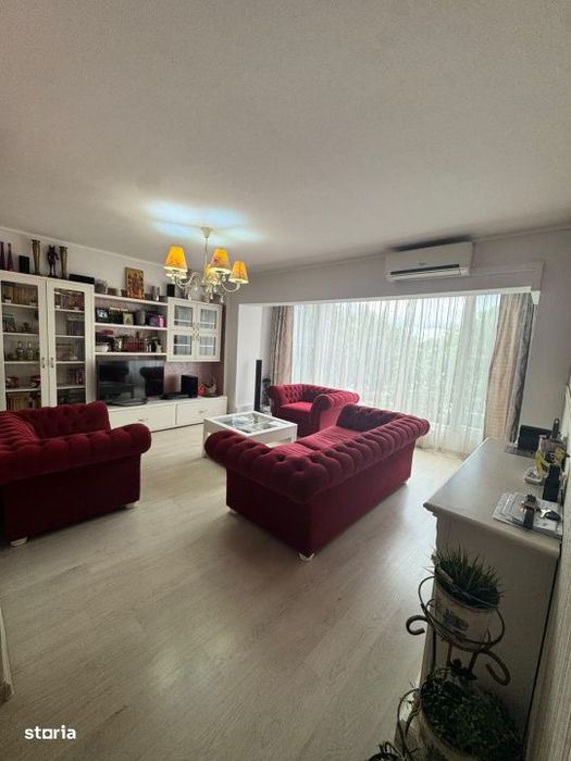 Apartament 3 camere, 67 mp, complet renovat, etaj 1, zona Central — fotografia 3