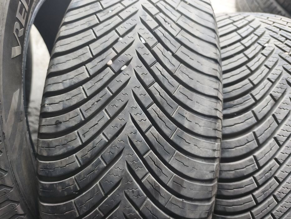 Set 4 anvelope all seasons Vredestein 215/ 55 R16
