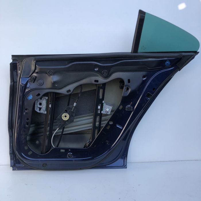 Usa dr spate vw Passat CC  cod de culoare LD5Q