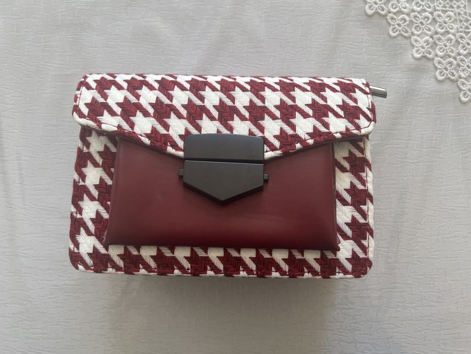 Сумочка с ремешком