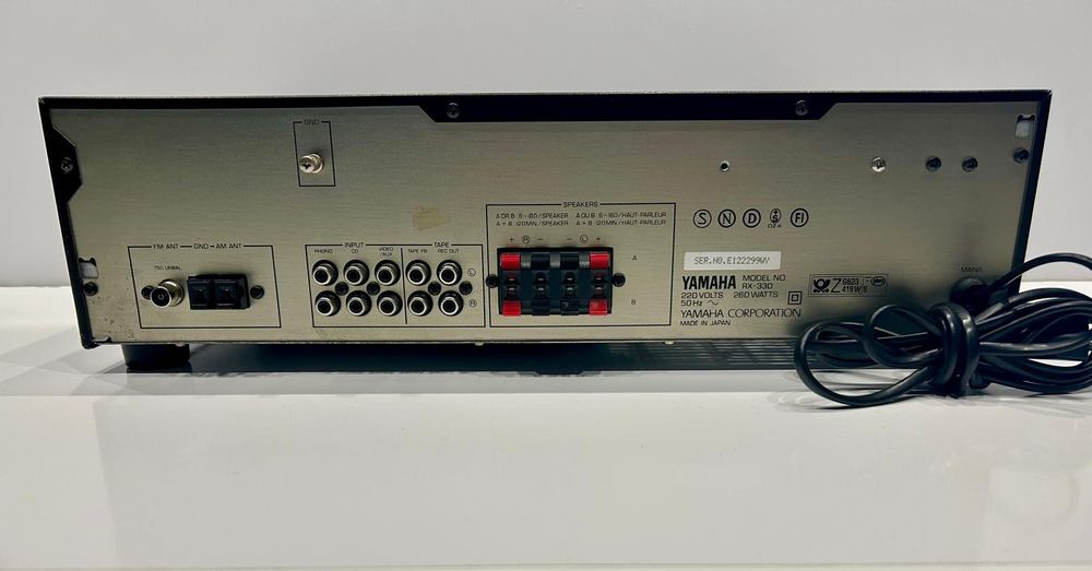 Vand amplificator Yamaha RX 330
Specificații