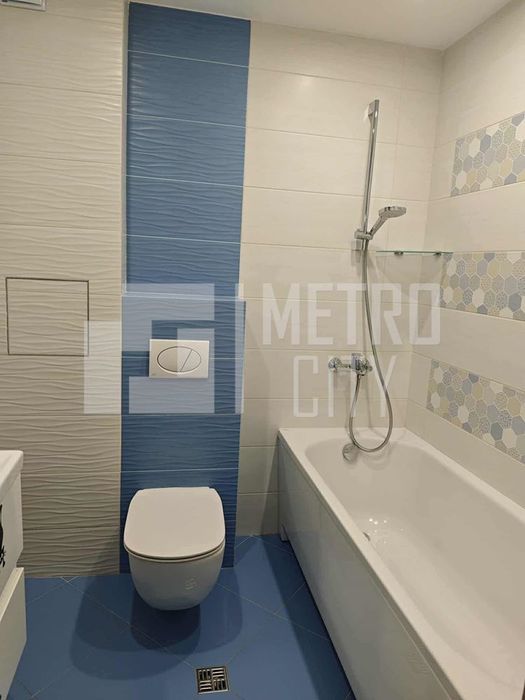 Продава се Тристаен апартамент в София, Младост 2 - 100 кв.м за 11 €/кв.м - Снимка #11