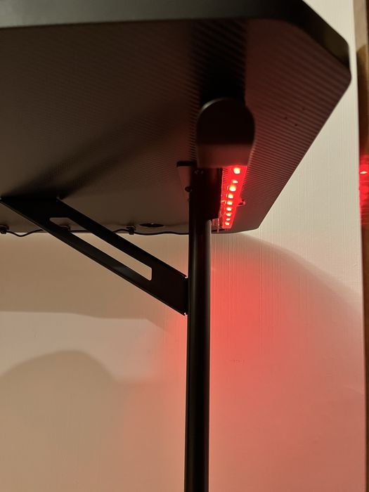 Birou gaming Kring Moon, 120x60x75 cm, LED RGB, design ergonomic, Negru