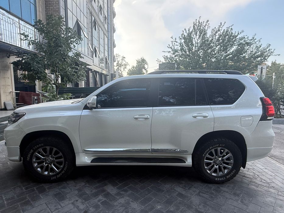 Land Cruiser Prada 150