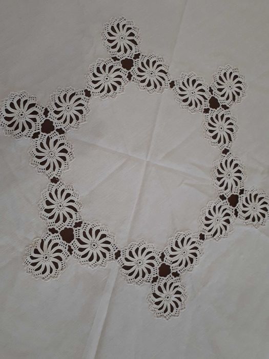 Карета, покривка и блуза на една кука