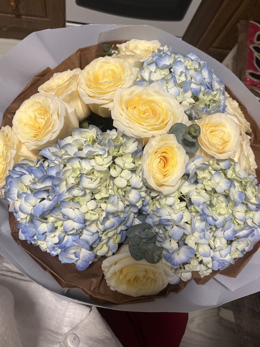 Цветы ,свежый, гортензия и розы