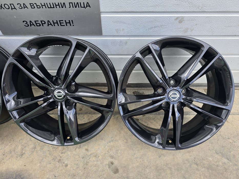 19 цола джанти 5x114.3 за NISSAN