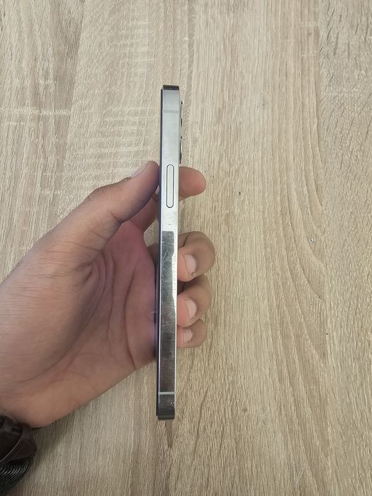 IPhone 12 pro с гарантию