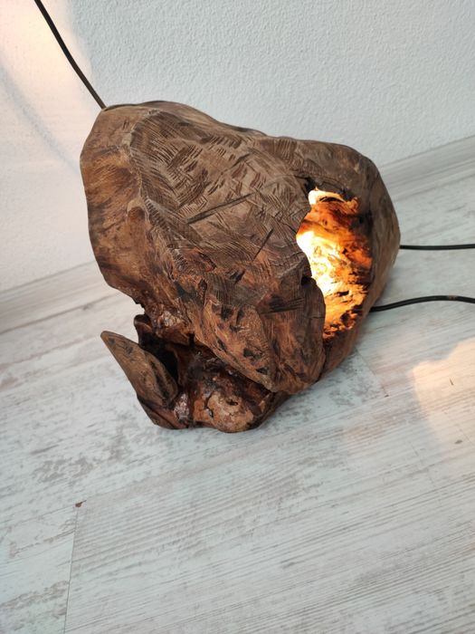 Нощни лампи от дърво
