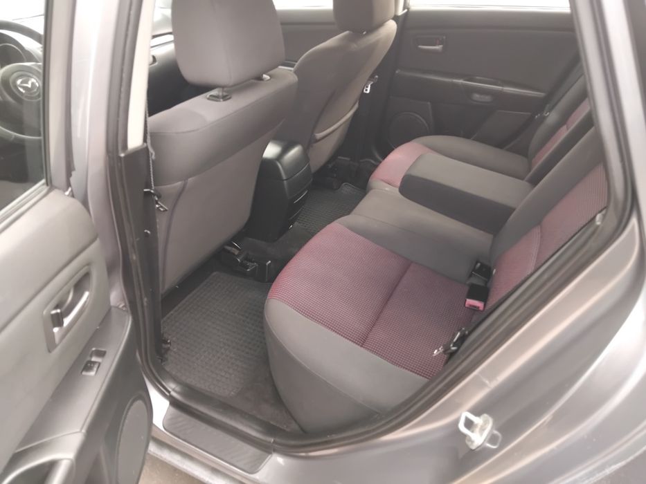Mazda 3 din 2004 ,1,6 16 valve benzină