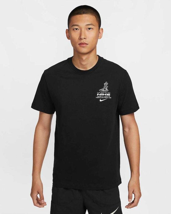 Nike Men's Running T-Shirt.
