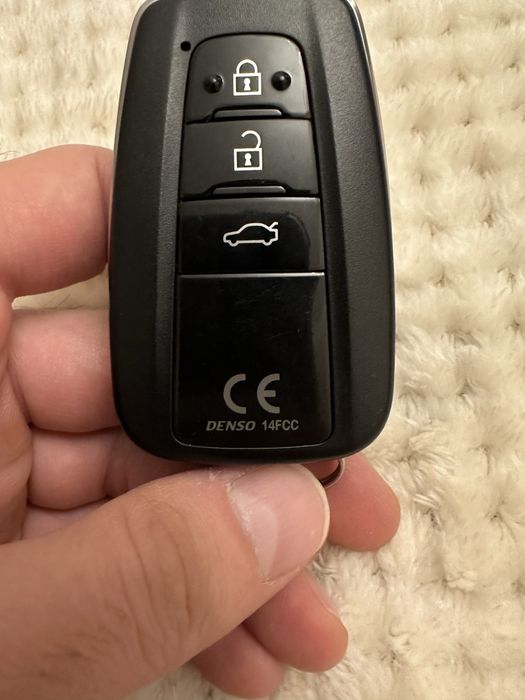 Смарт ключ тойота камри 70.